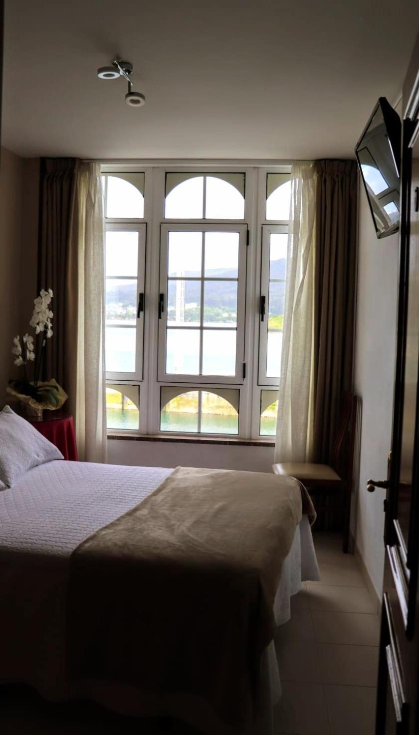Hostal O Forno Porto do Barqueiro Exteriör bild