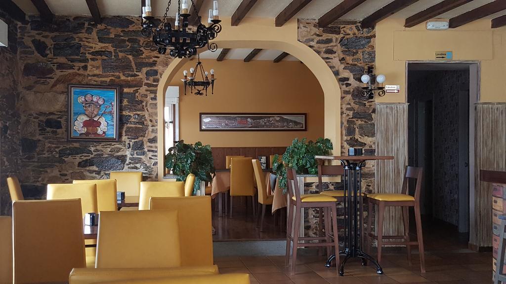 Hostal O Forno Porto do Barqueiro Exteriör bild